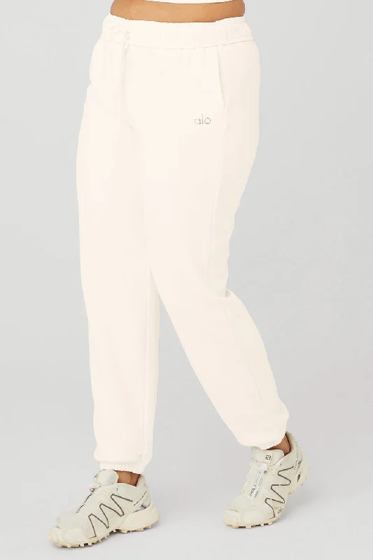 Accolade Sweatpant - Ivory